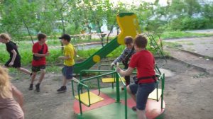 Установка детской площадки для многоквартирного дома