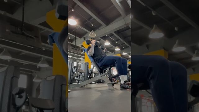 Подъем гантелей на бицепс, сидя на наклонной Д2; Д4 неделя 5 эксперимент 3 смотреть онлайн