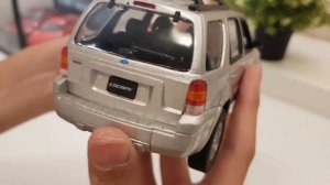 Unboxing 2005 Ford Escape Welly 1/24 Diecast