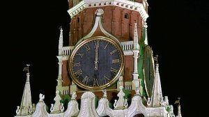 Куранты на Спасской башне Кремля возвестят о наступлении 2017 года на секунду позже