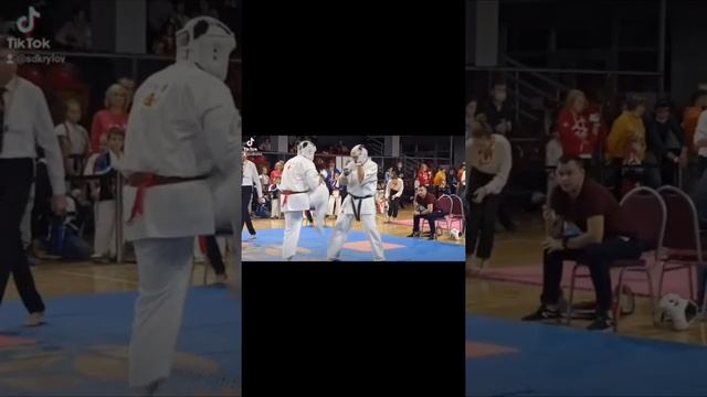 Old school kiokushin. Киокушинкай каратэ. Блошенко Руслан vs Шкотов Сергей