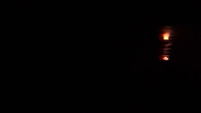 НОЧНАЯ ПИРОТЕХНИКА. ВЗОРВАЛИ РИМСКОЮ СВЕЧУ НА 10 ВЫСТРЕЛОВ 30ММ. ЛЮСТКУГЕЛЬ 100ММ. ПЕТАРДЫ.ФЕЙЕРВЕР