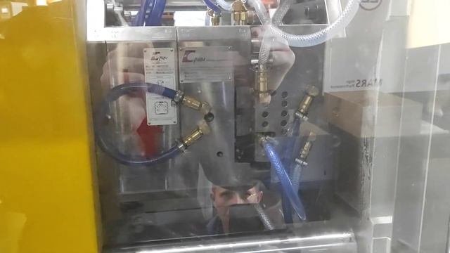 Термопластавтомат для двухкомпонентного литья пластика