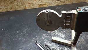 Быстрая пайка скруток проводов в коробке своими руками  Паяем провода паяльником для труб