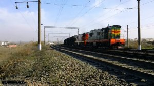 ЧМЭ3-6088, РЖД ЧМЭ3-4352 с грузовым составом