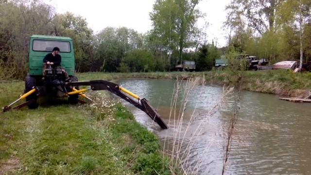 Самодельный трактор и экскаватор первое испытания