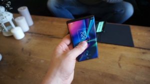 Самый инновационный китайский смартфон: TCL представила слайдер со сворачивающимся экраном