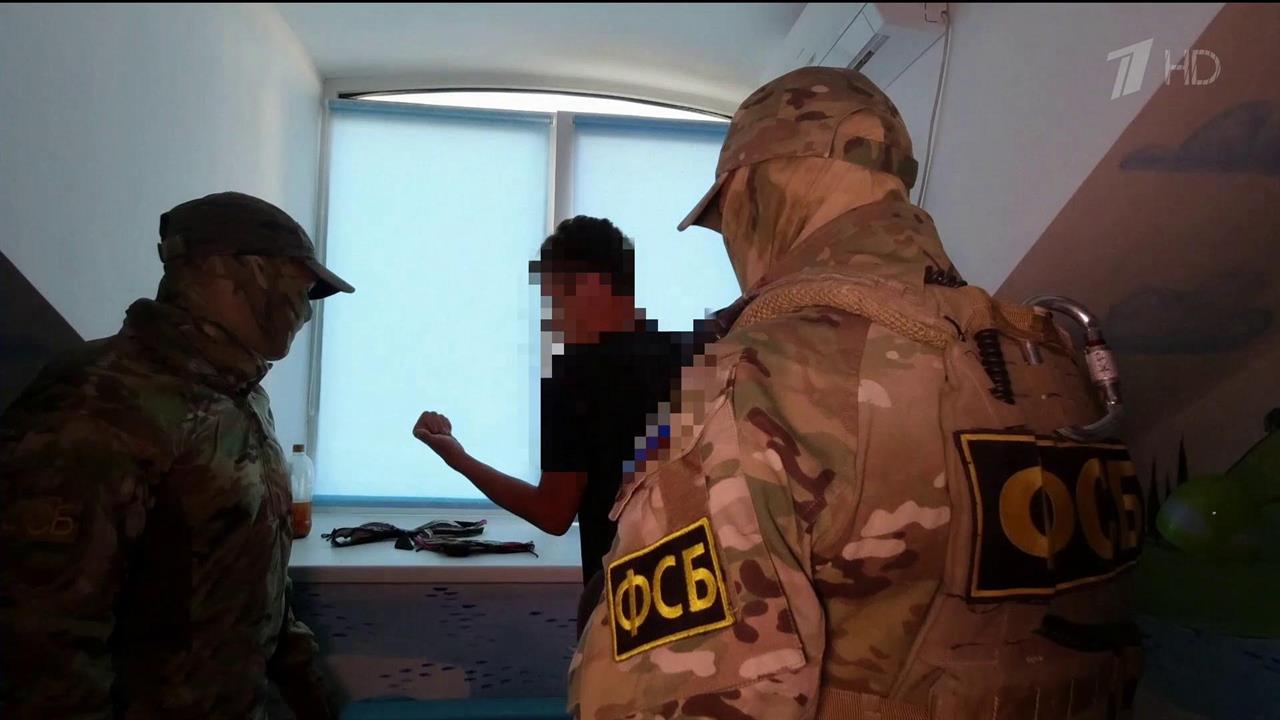 В Крыму оперативники ФСБ расследуют сразу два уголовных дела о призывах к экстремизму