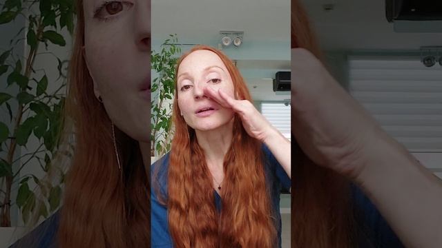 Массаж лица дома: убираем «носогубку»