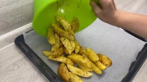 ЧТО ПРИГОТОВИТЬ на УЖИН? КАРТОФЕЛЬ по-деревенски в духовке с КУРИЦЕЙ