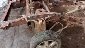 снял кузов привязал к крыше и начал восстанавливать раму форд маверик