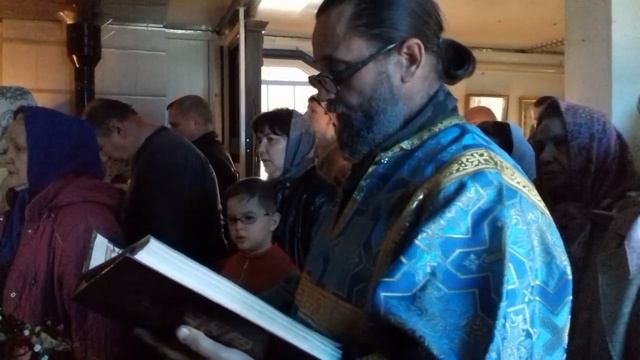 Престольный праздник Казанской иконы Пресвятой Богородицы. Апостол и Евангелие смотреть онлайн