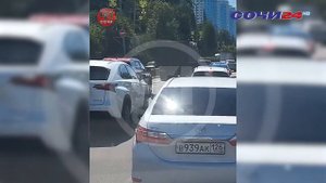ЧП СОЧИ: В ДАГОМЫСЕ ДОТЛА СГОРЕЛ ЛЕГКОВОЙ АВТОМОБИЛЬ, КТО ВИНОВАТ И ЕСТЬ ЛИ ПОСТРАДАВШИЕ?