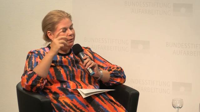 Wir müssen reden! Wer gehört zum Wir? Zugehörigkeiten/Identitätsvorstellungen im Vereinigungskontex смотреть онлайн