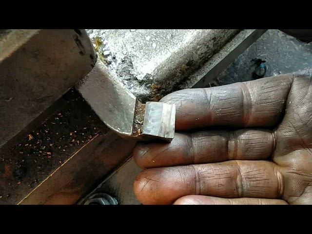 Как резать резьбу М36*4 двумя резцами. смотреть онлайн