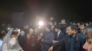 Бинед Човидон чихел модарашро дуст медорад  дар суруди Модари устод  Хайриддин