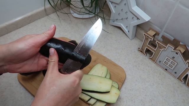 ВЛОГ: БОЛЬШАЯ ЗАКУПКА ПРОДУКТОВ/ ГОТОВЛЮ ЛИМОНАД, РУЛЕТИКИ ИЗ БАКЛАЖАНОВ И КЕКСЫ смотреть онлайн