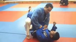 Richmond Hill 11416  Martial Arts Mayo Academy Pro Tips Brazilian Jiu Jitsu BJJ Breaking Guard