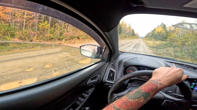 Ford Focus ST Goes Off Road смотреть онлайн