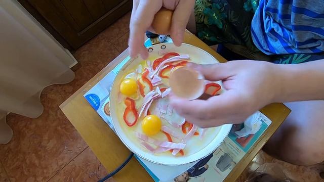 Вкусная яичница. Рецепт яичницы, раскрываю тайну мастера. смотреть онлайн