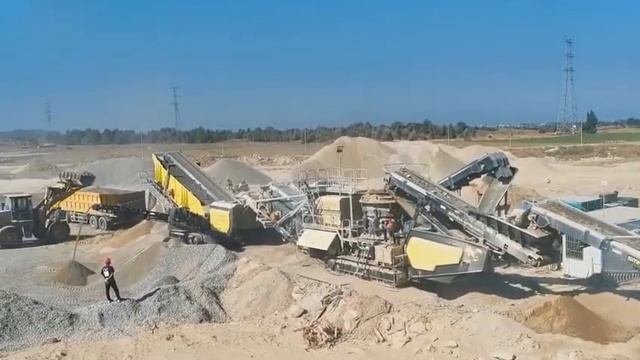 Mobile Jaw Crusher\Mobile Cone Crusher\Мобильная щековая дробилка \ Мобильная конусная дробилка