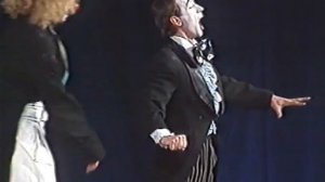 Лицедеи. Оперный певец. Финал.