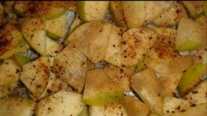 Яблочная шарлотка с мятным сиропом