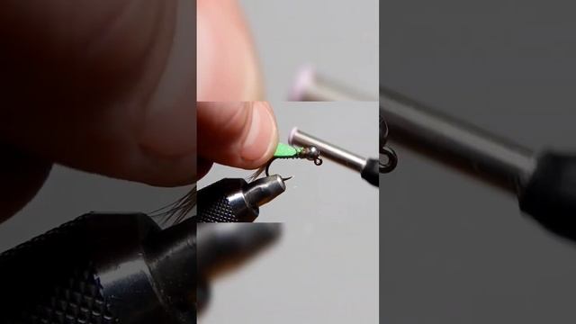 Rooster tail jig hook #flytying #flyfishing #grayling #trout #fishing #рыбалка смотреть онлайн
