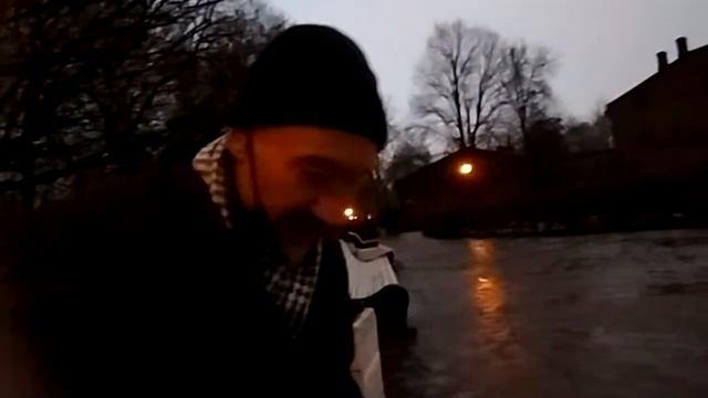 Андрей Андрашев читает свои стихи