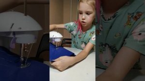 Недовольная швея. Учусь шить. Обзор на швейную детскую машинку.