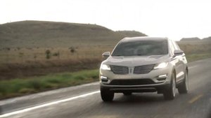 Мэттью Макконахи представляет Линкольн MKC сельская версия (Black Street Records)