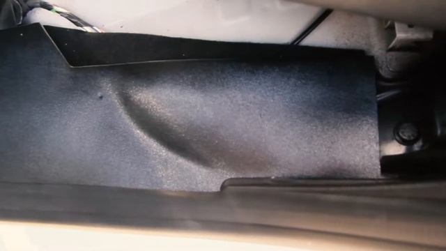 Установка задних накладок на ковролин Renault Kaptur смотреть онлайн