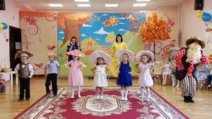 Осенний праздник в средней группе с Лесовичком.Муз.рук.Е.Рабская.