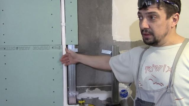 Часть 2. Как спрятать, скрыть  трубы на кухонном фартуке. Мебель Своими руками. #кухнямоеймечты