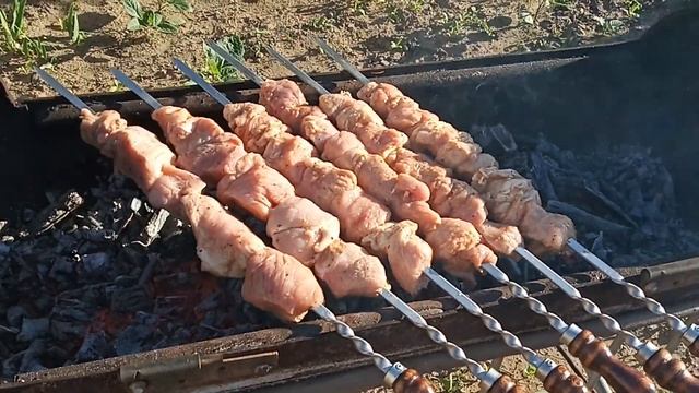 Жарим шашлык ✅ из свинины в домашних условиях ✅ своими руками ❗❗❗ смотреть онлайн