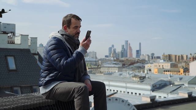 Дмитрий Певцов на крыше читает стихотворение про дружбу: «Тебе..», автор - Юлия Хелемендик 0+