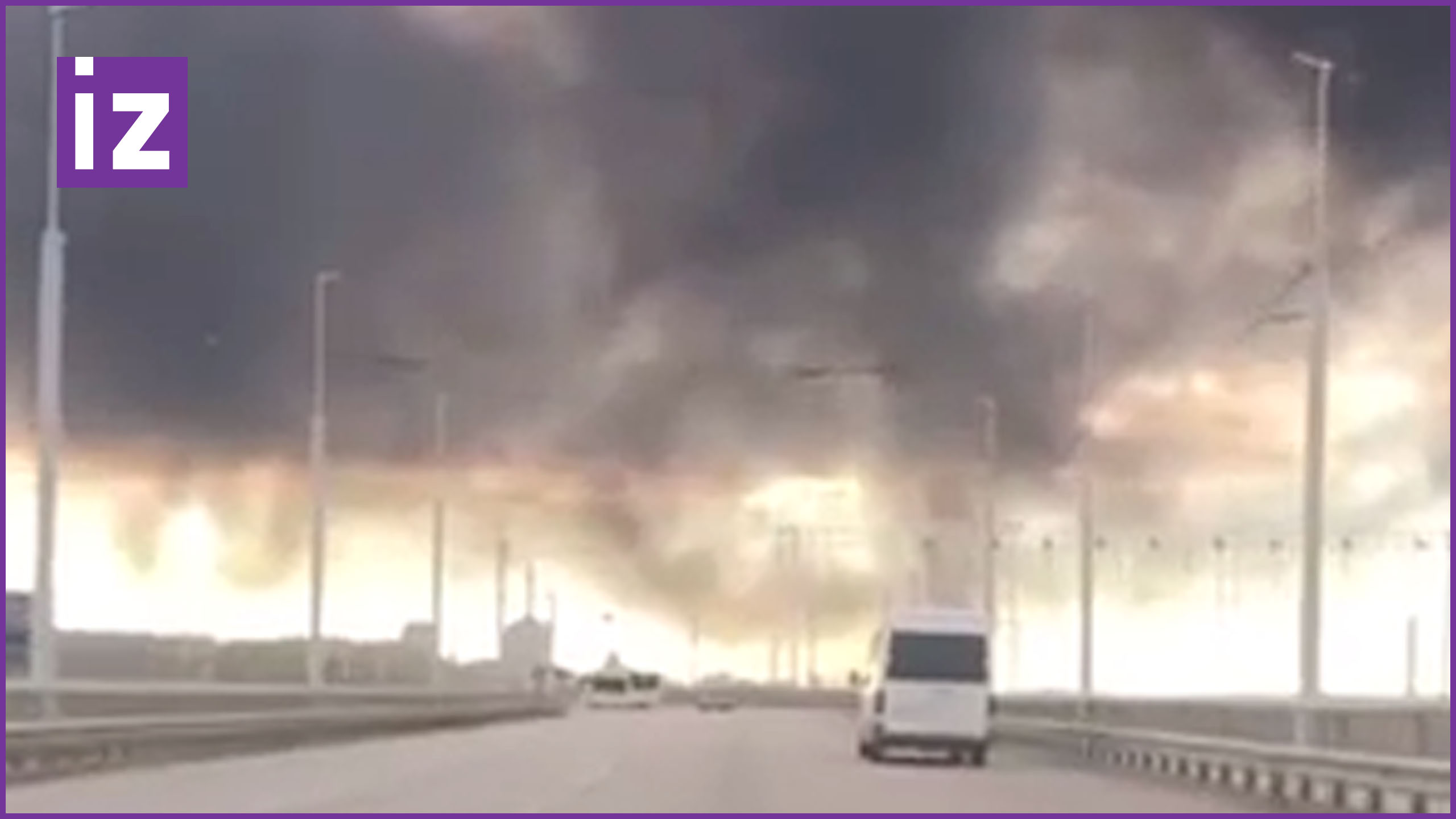 Удар по днепрогэс ракетный видео. Взрыв Днепропетровской ГЭС. Взрывы произошли в городе Запорожье. Огонь взрыв. Взорвали ГЭС на Украине.