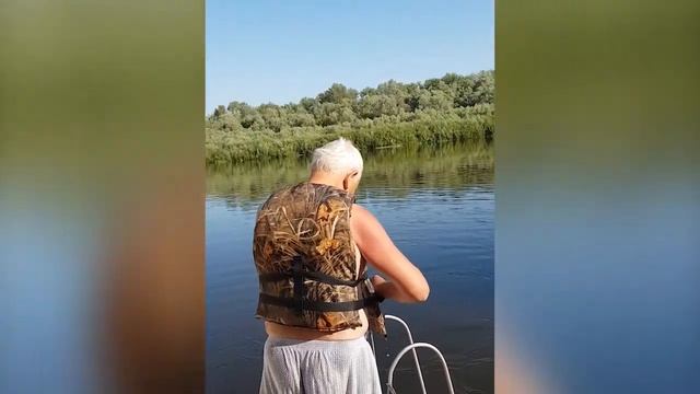 Сплав на плоту ЧАЙКА Прилуки по Десне смотреть онлайн