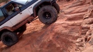 Slip Lock Gulch Trail.  Jeep Wrangler vs  Ford Bronco II vs Toyota Tacoma, Sand Hollow