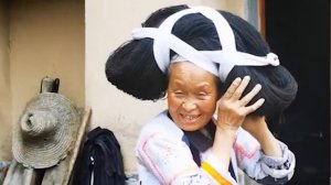 3 Reasons to Wear  Ancestors' Hair on Those Women's Heads（Long Horn Miao）