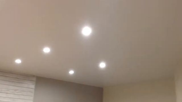 Объект закрыт.Натяжные потолки Белый сатин и светодиодные светильники.Как было о что стало.Сосеннск смотреть онлайн