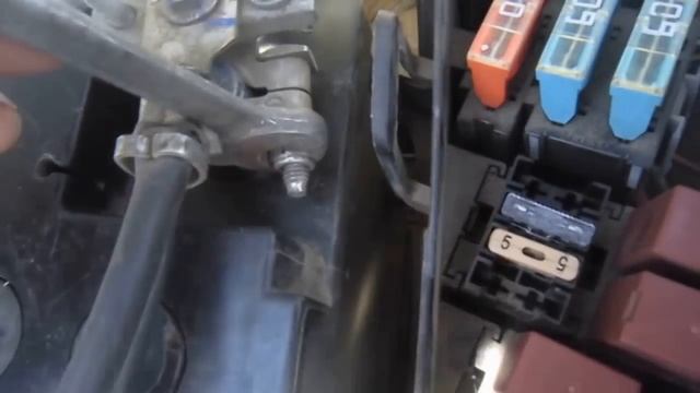 Клеммы на аккумуляторе окисляются, что делать?