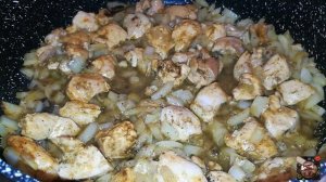 Гречка с куриным филе в одной сковороде.