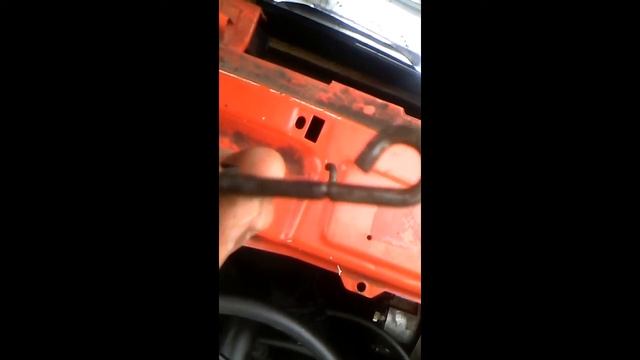 КАК ПОСТАВИТЬ ПРУЖИНКУ ЗАМКА КАПОТА ВАЗ 2109, 21099 смотреть онлайн