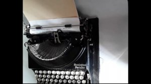 Пишущая / печатная машинка 1931 Remington Portable