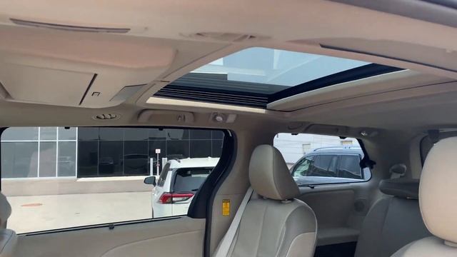 2014 Toyota Sienna XLE Walkaround смотреть онлайн