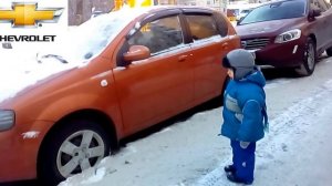 Называем марки машин) Прогулка