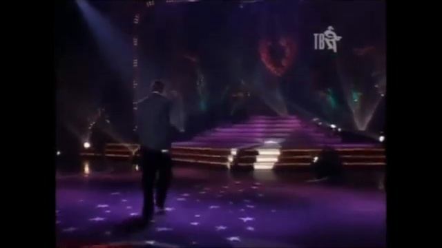 Поёт Николай Караченцев