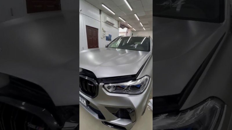 Оклейка BMW X5 матовой полиуретановой пленкой