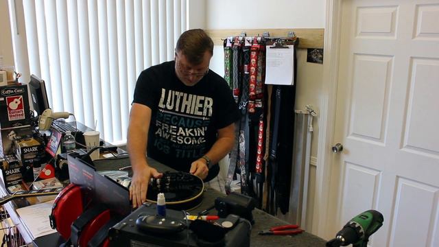 Epiphone Les Paul Custom - Restring | Time-Lapse смотреть онлайн